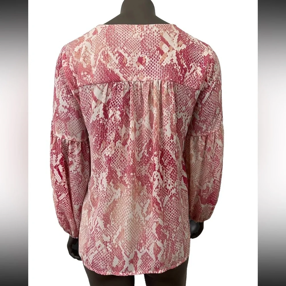 CAbi Blouse Women’s S Pink & White Snake Print Puff Sleeve Top - Picture 2 of 8